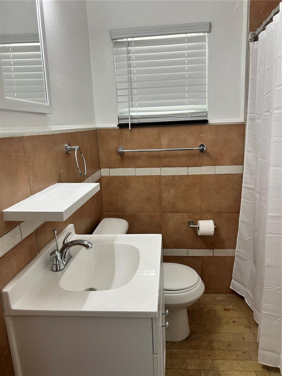 MEADOWVILLE - Residential Lease