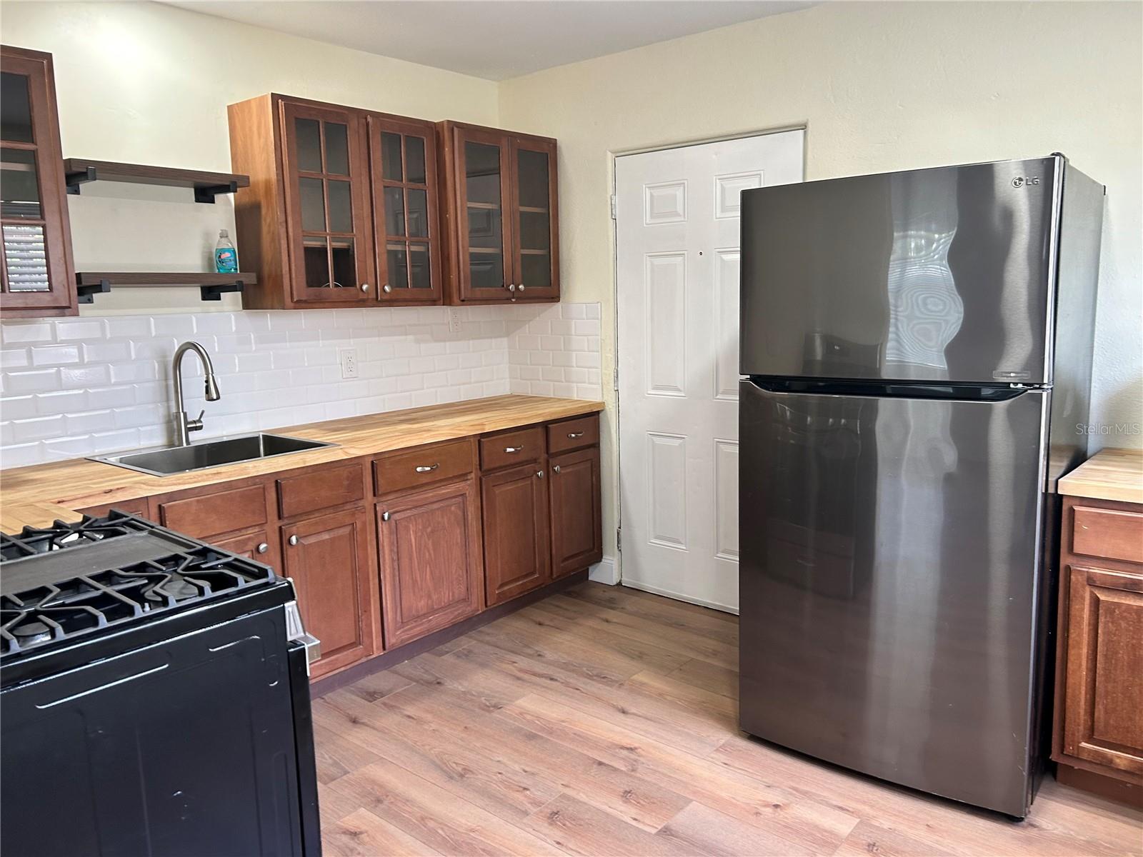 MEADOWVILLE - Residential Lease