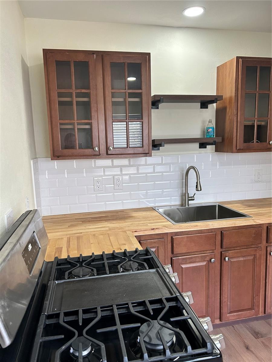 MEADOWVILLE - Residential Lease