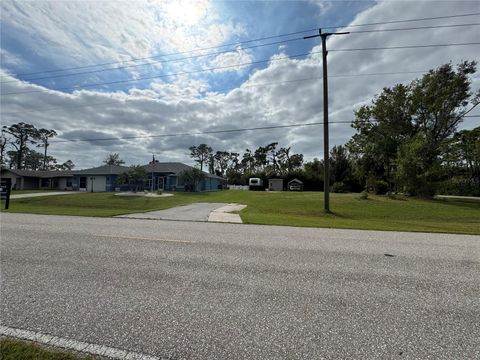 A home in PORT CHARLOTTE