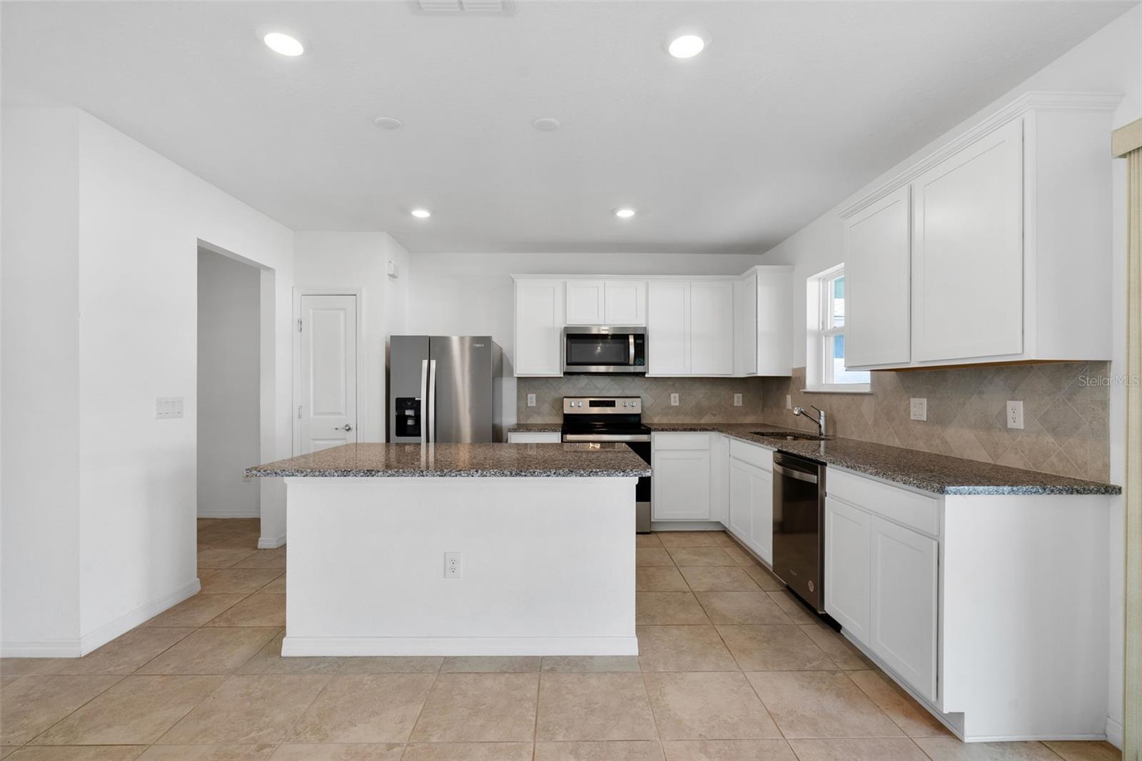 SUMMERS CAY - Residential