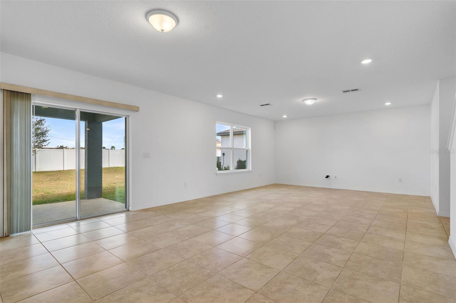 SUMMERS CAY - Residential