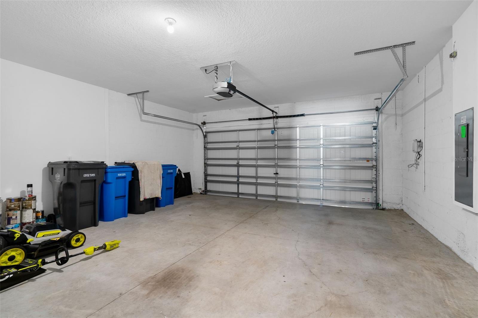 SUMMERS CAY - Residential