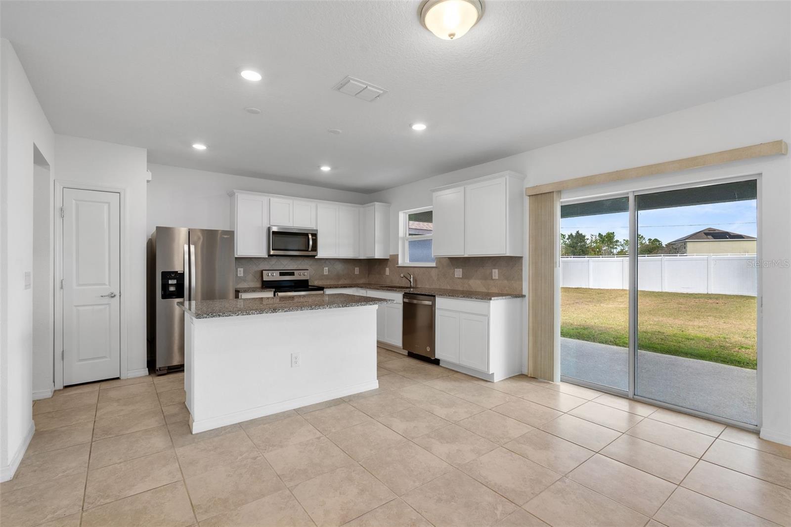 SUMMERS CAY - Residential