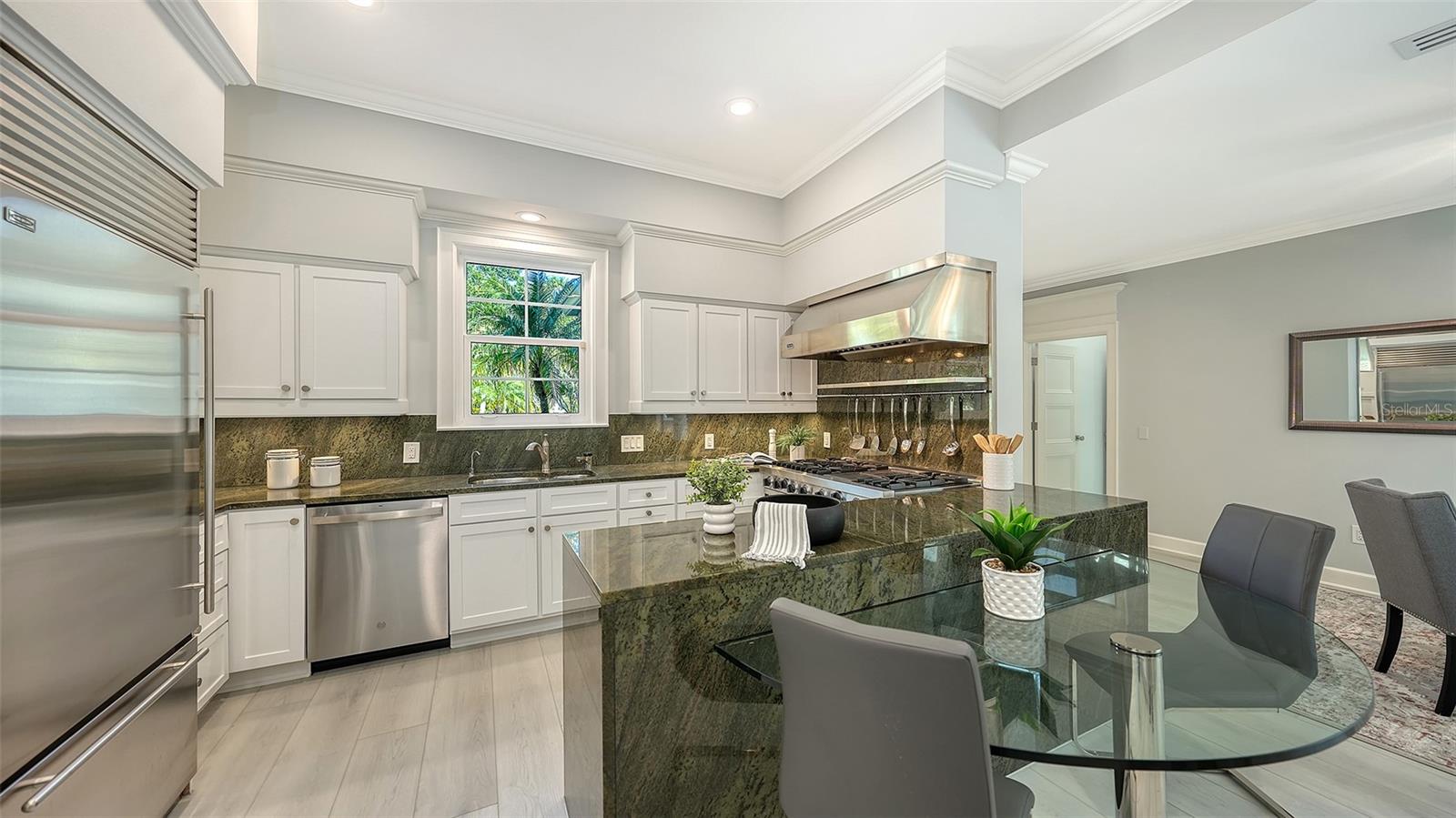 OAKS BAYSIDE - Residential