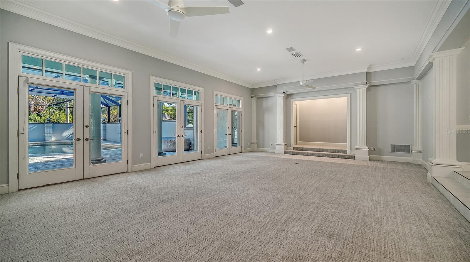 THE OAKS BAYSIDE - Residential