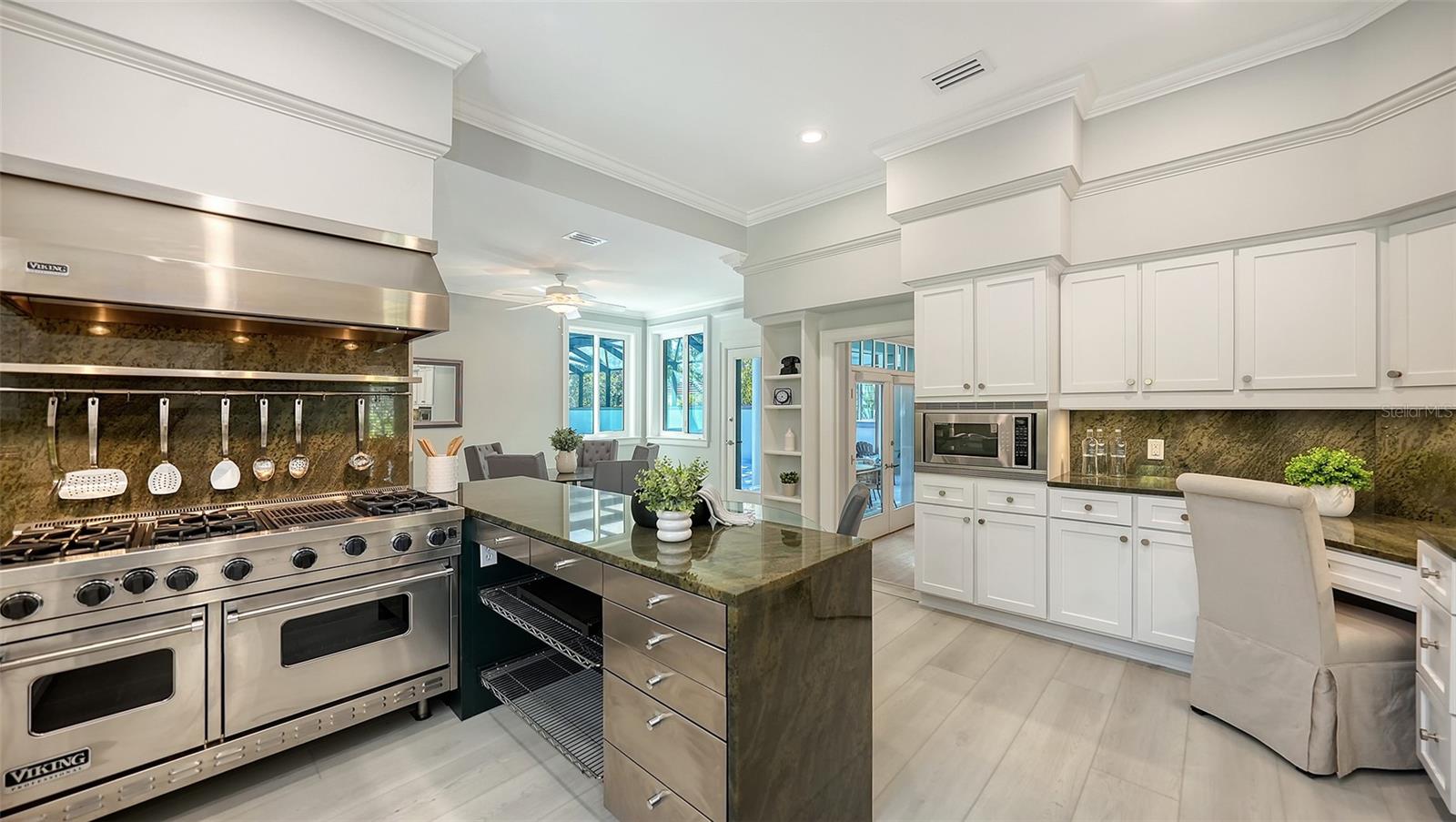 OAKS BAYSIDE - Residential