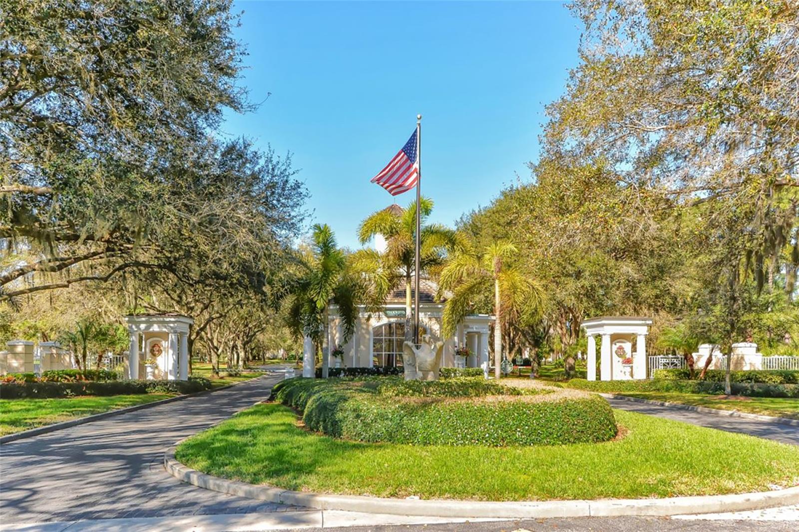 THE OAKS BAYSIDE - Residential