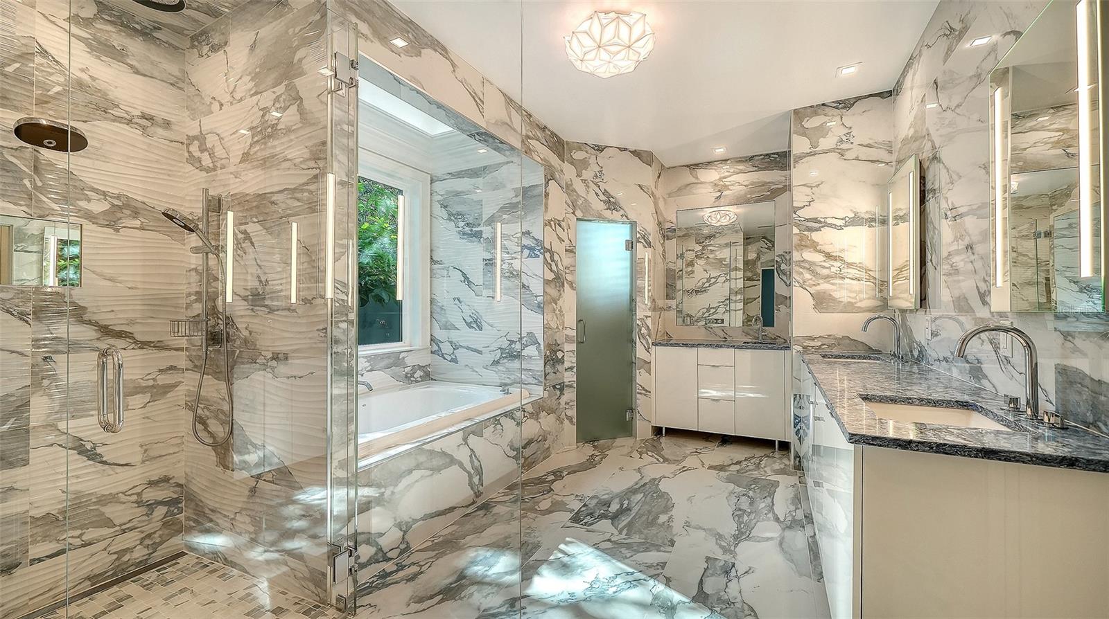 THE OAKS BAYSIDE - Residential