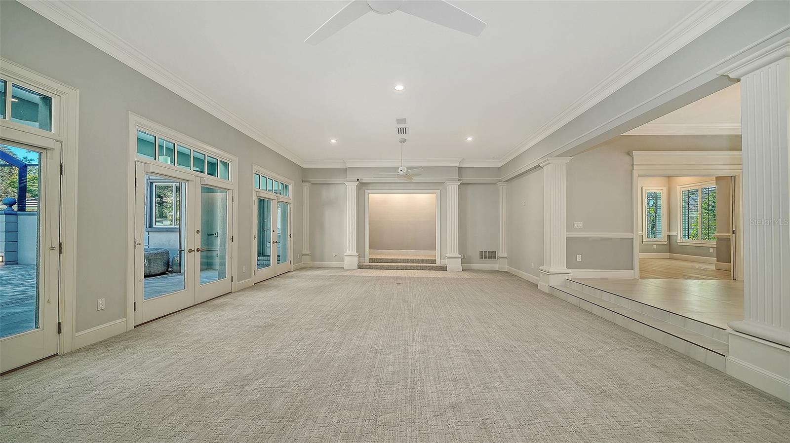 THE OAKS BAYSIDE - Residential