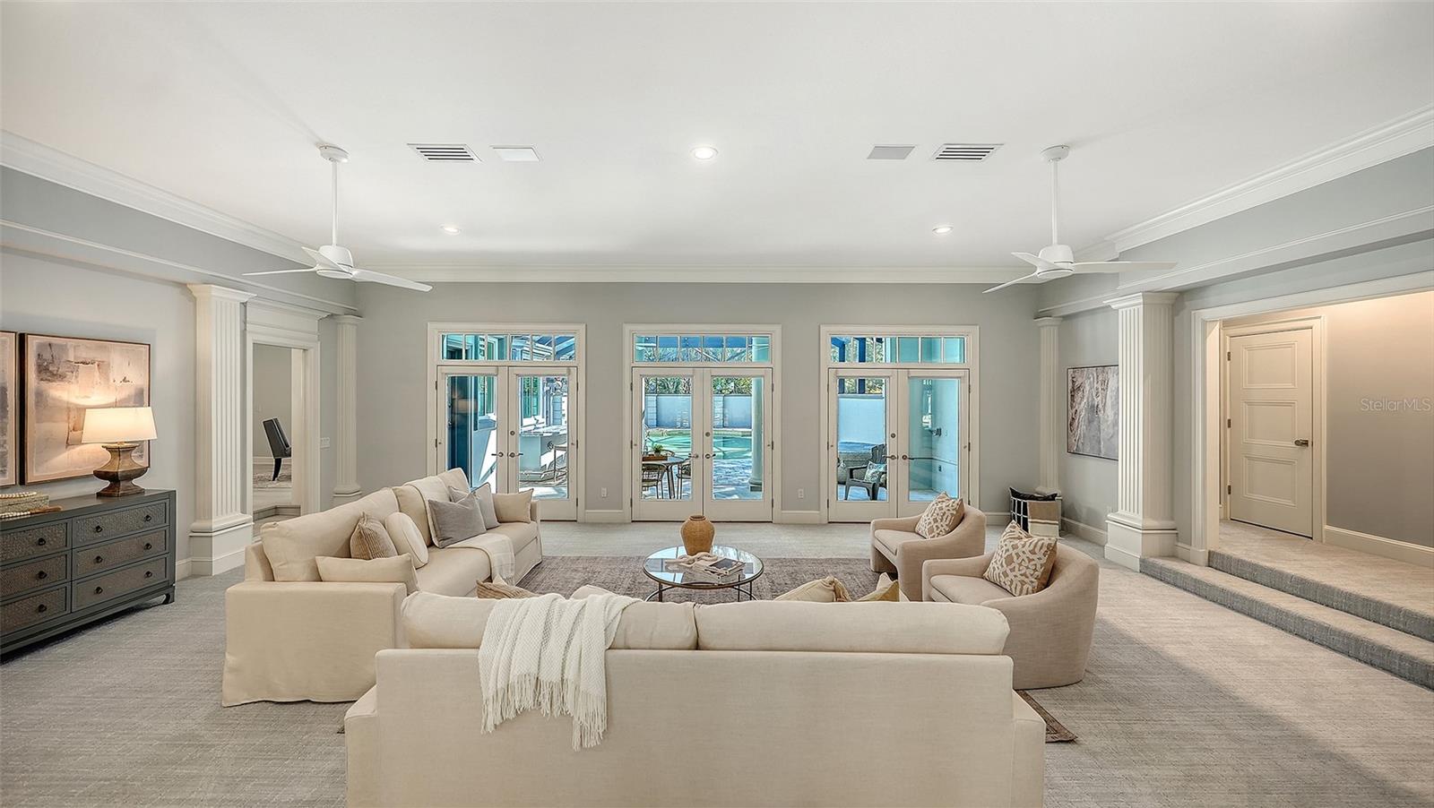 OAKS BAYSIDE - Residential