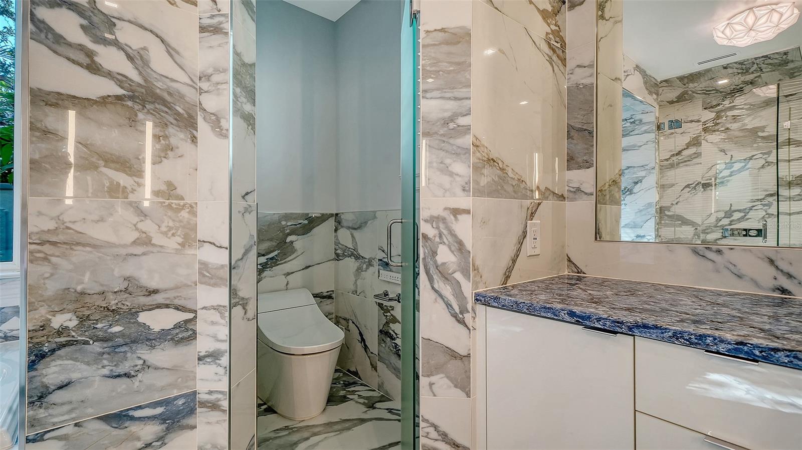 THE OAKS BAYSIDE - Residential