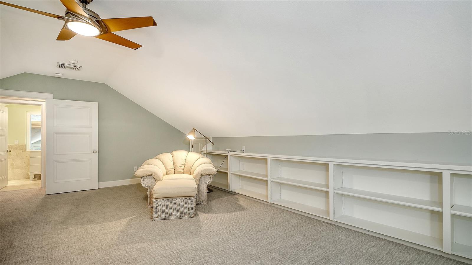 THE OAKS BAYSIDE - Residential