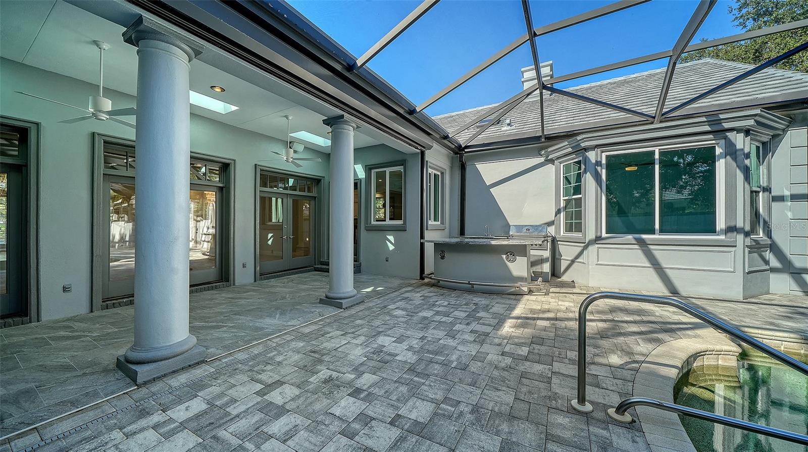 THE OAKS BAYSIDE - Residential