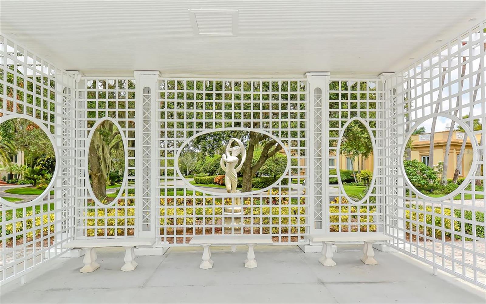 OAKS BAYSIDE - Residential