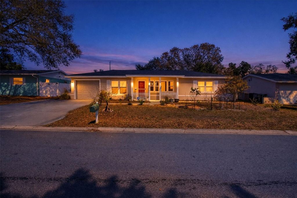 Photo of 10427 124th Terrace, Largo, FL 33773 (MLS # TB8481186)