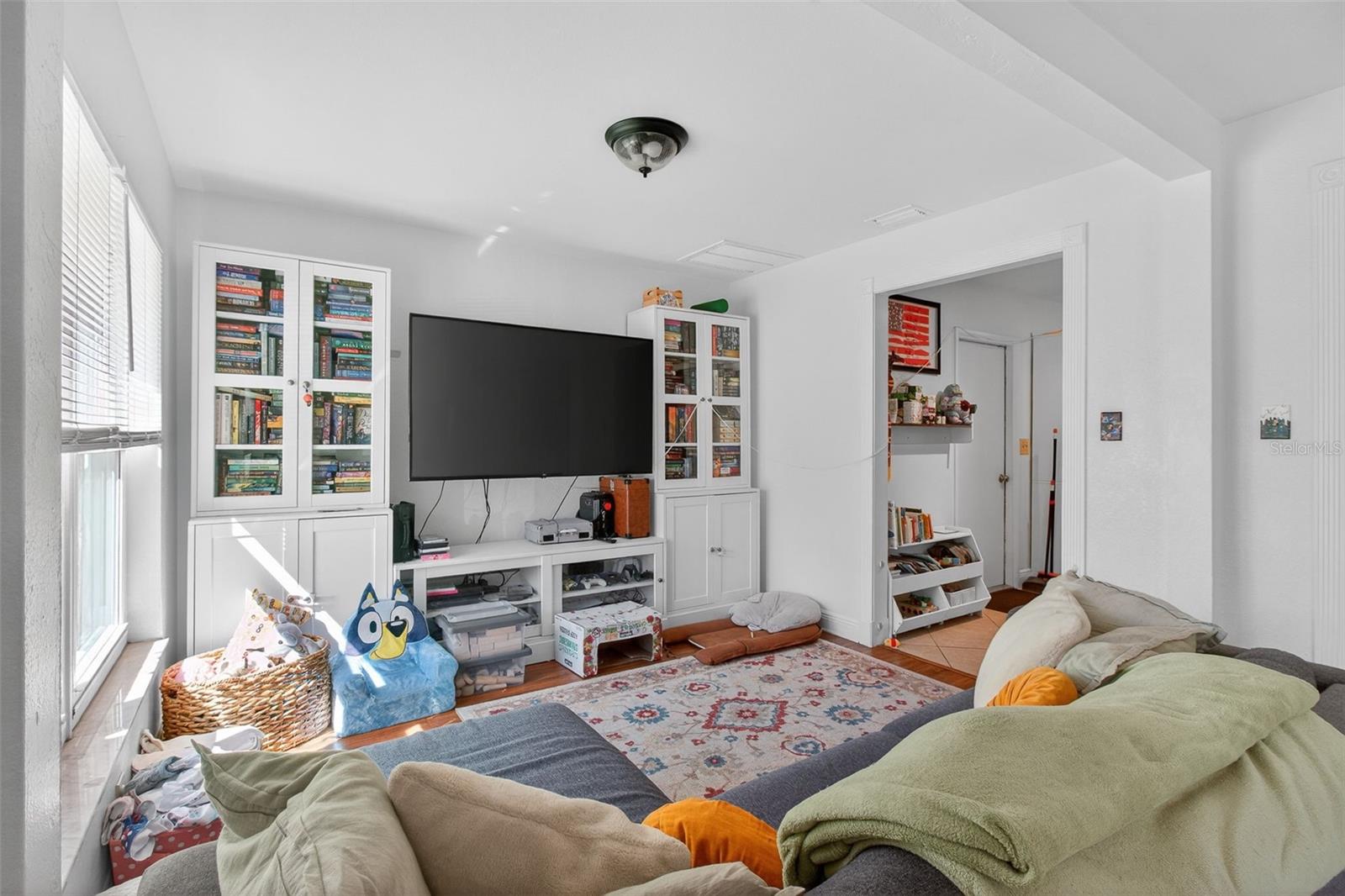 ESQUIRE ESTATES - Residential