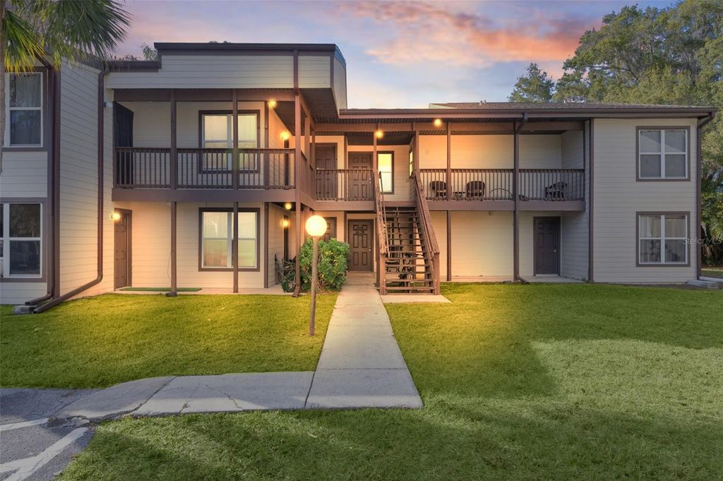 Photo of 15104 Sandalwood Drive #104, Wildwood, FL 34785 (MLS # G5105742)