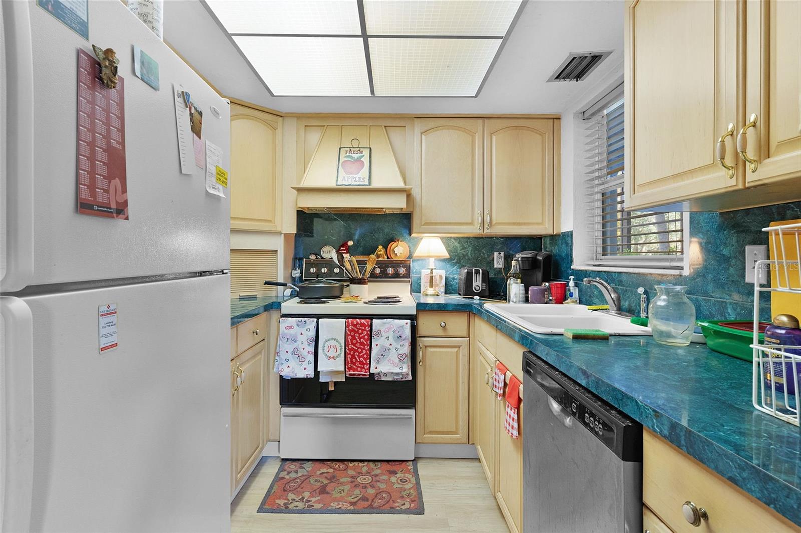 SANDALWOOD CONDO - Residential