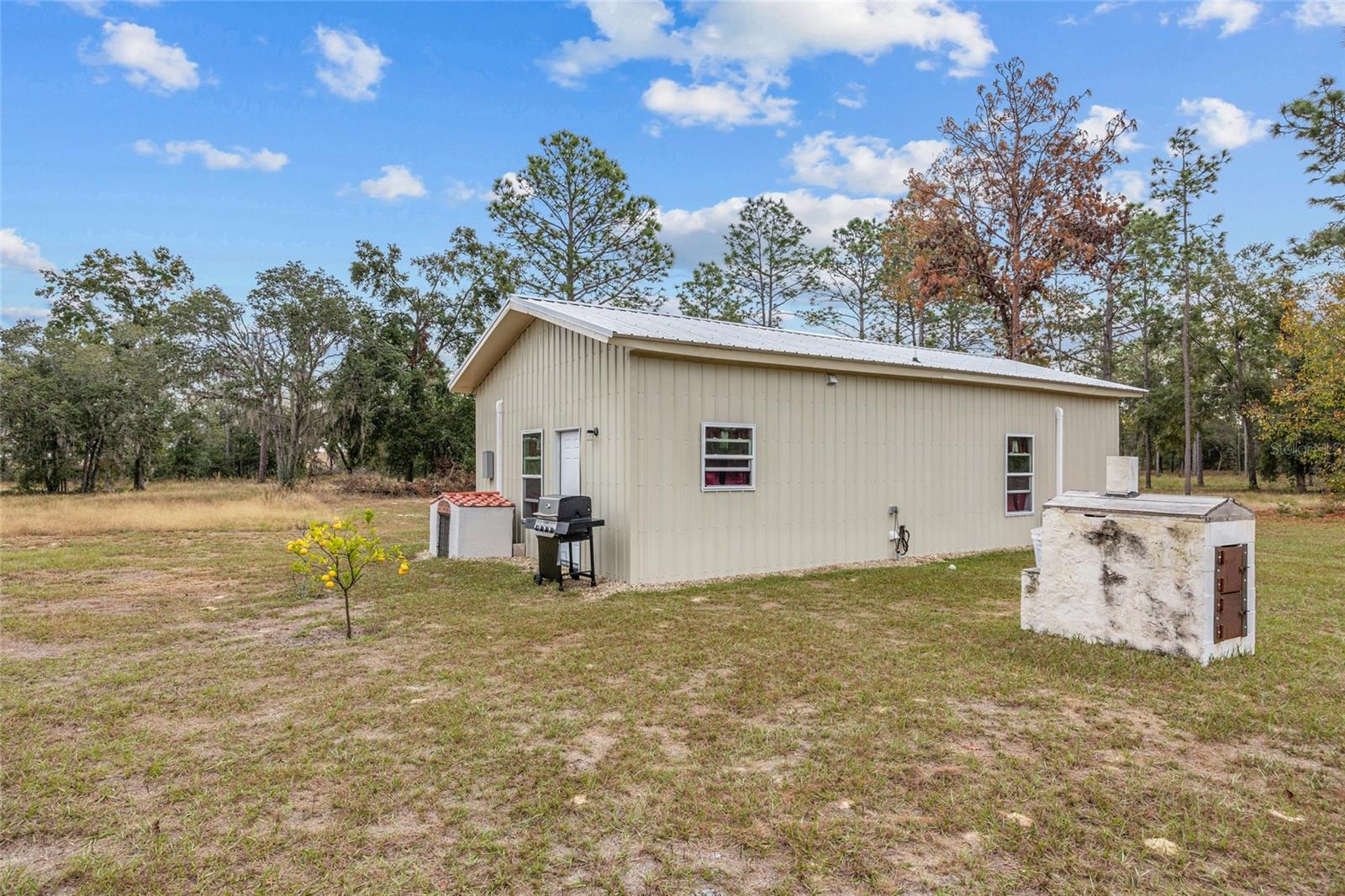 NOT IN A SUBDIVISON - Residential