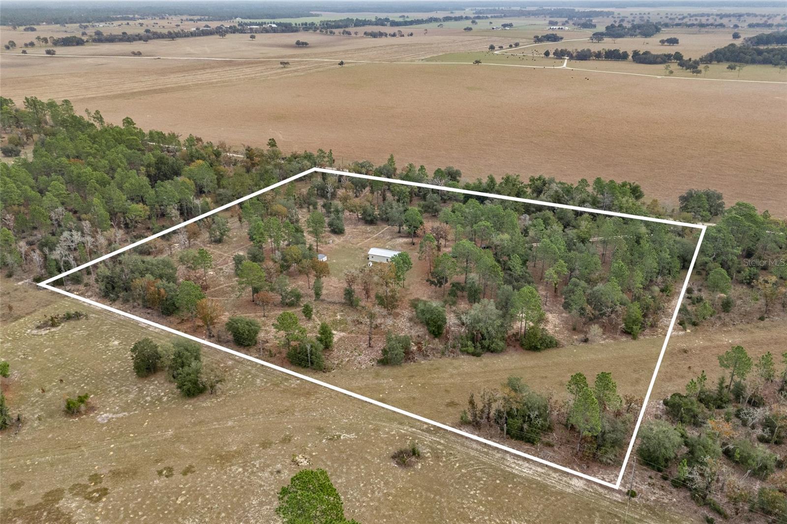 NOT IN A SUBDIVISON - Residential