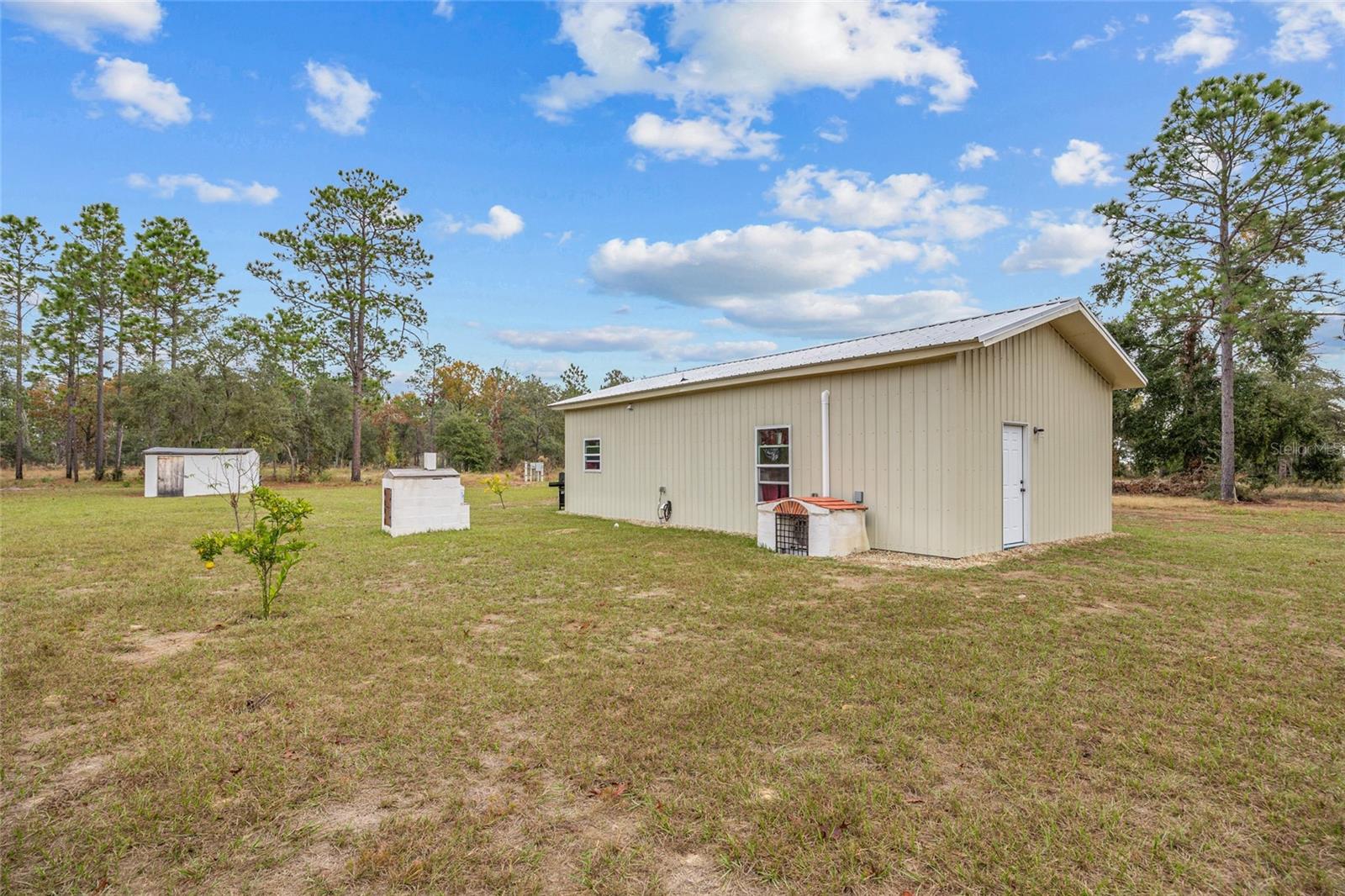 NOT IN A SUBDIVISON - Residential