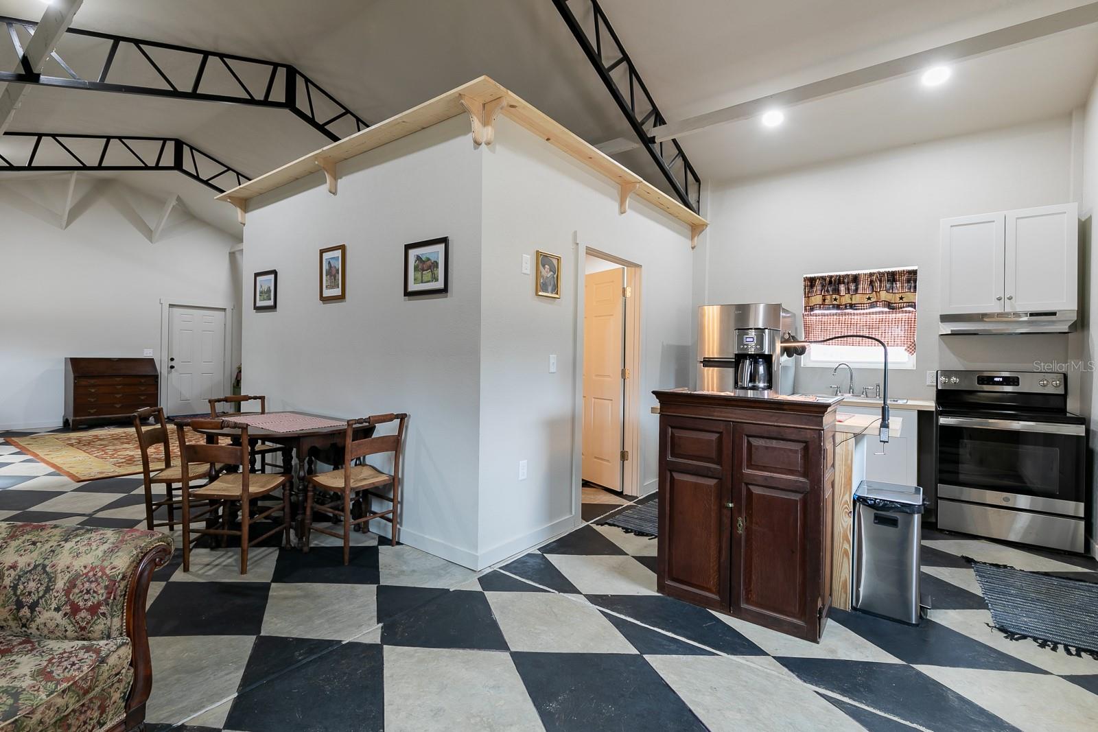 NOT IN A SUBDIVISON - Residential