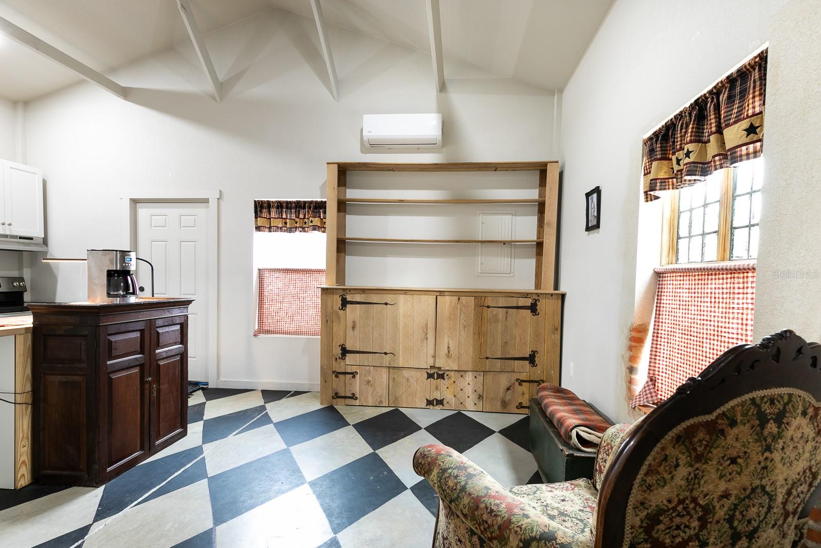 NOT IN A SUBDIVISON - Residential