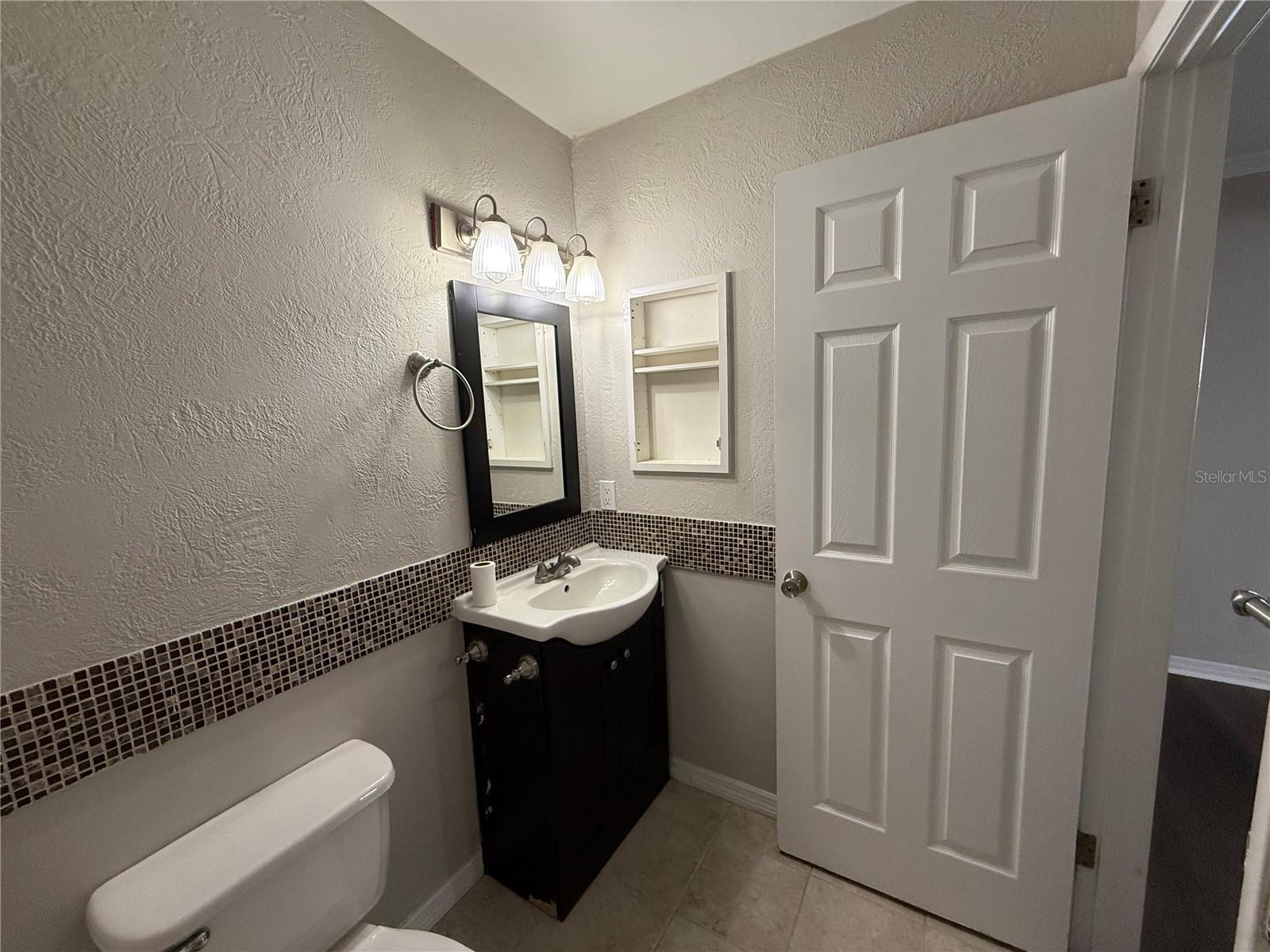 HEATHER LAKES UNIT XIX - Residential Lease