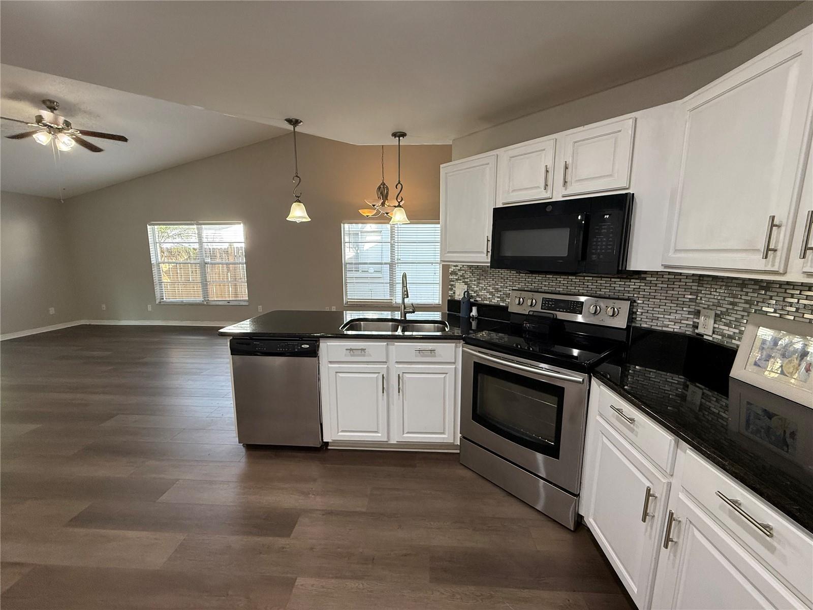 HEATHER LAKES UNIT XIX - Residential Lease