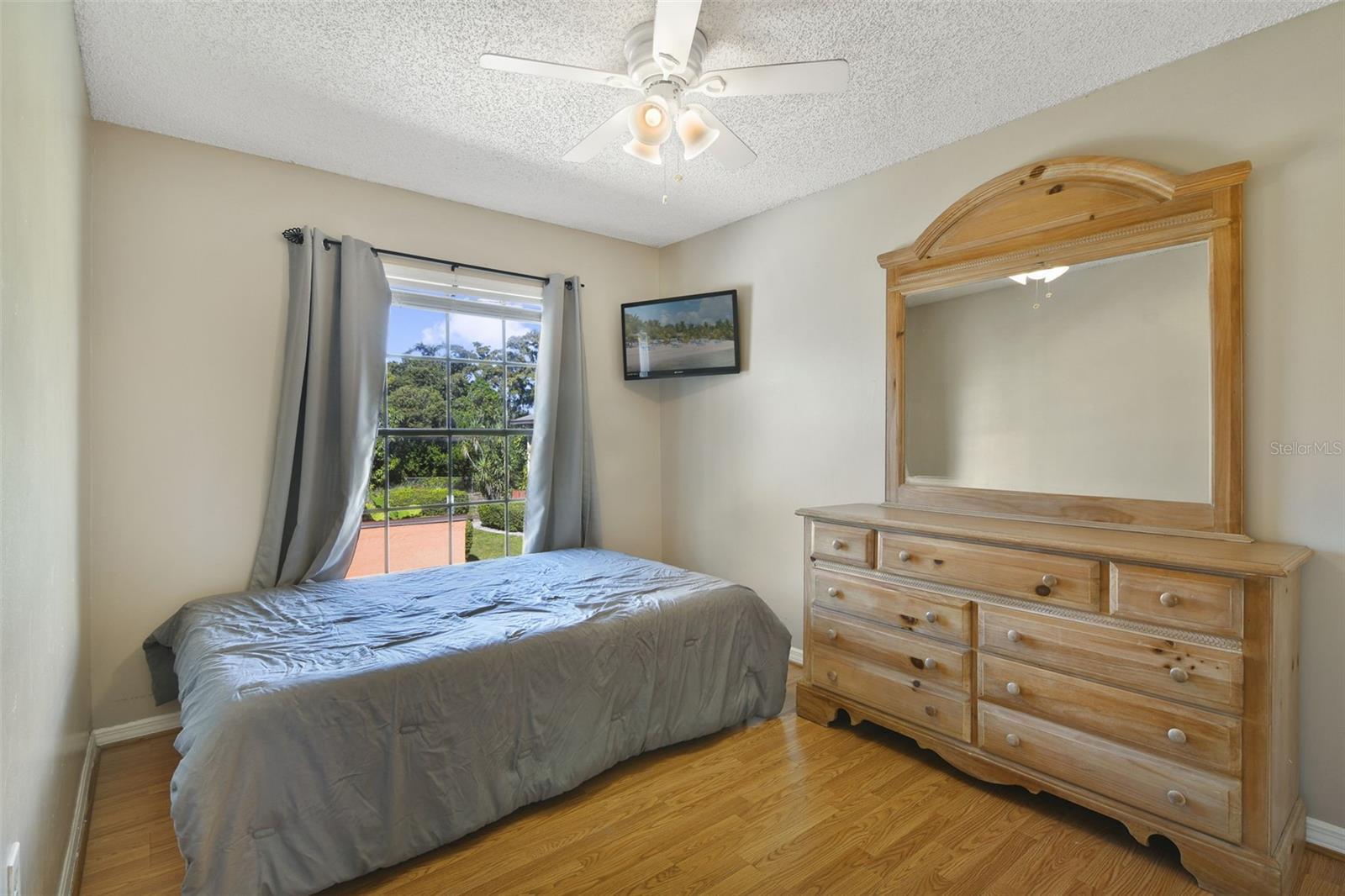 HIDDEN OAKS CONDO PH 02 - Residential