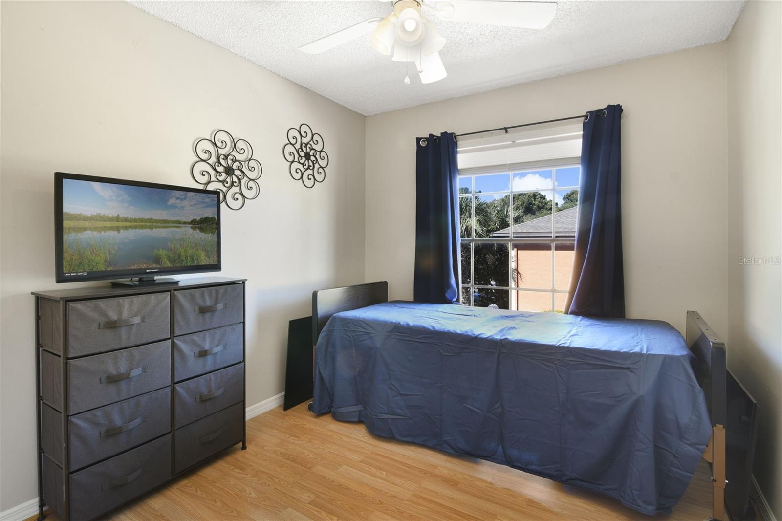 HIDDEN OAKS CONDO PH 02 - Residential