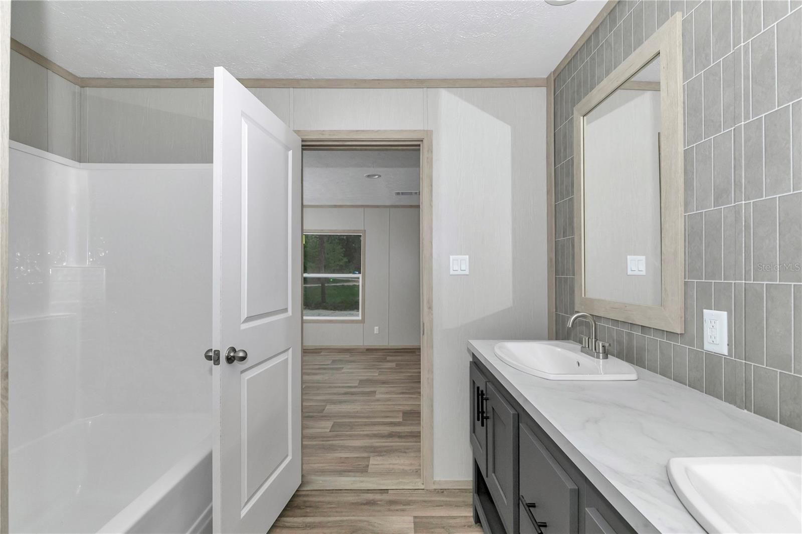 WILLISTON HIGHLANDS - Residential