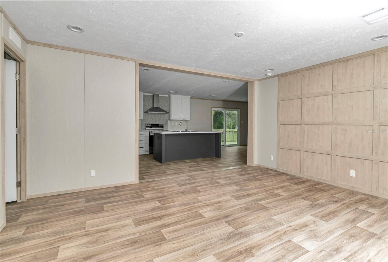 WILLISTON HIGHLANDS - Residential