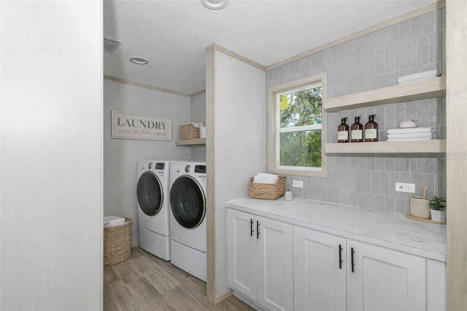 WILLISTON HIGHLANDS - Residential