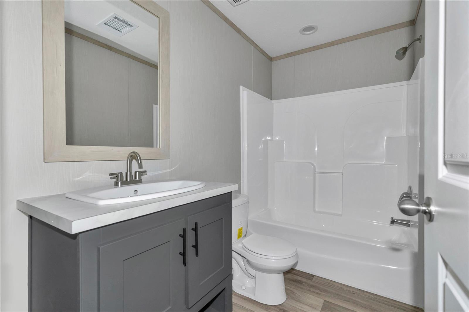 WILLISTON HIGHLANDS - Residential