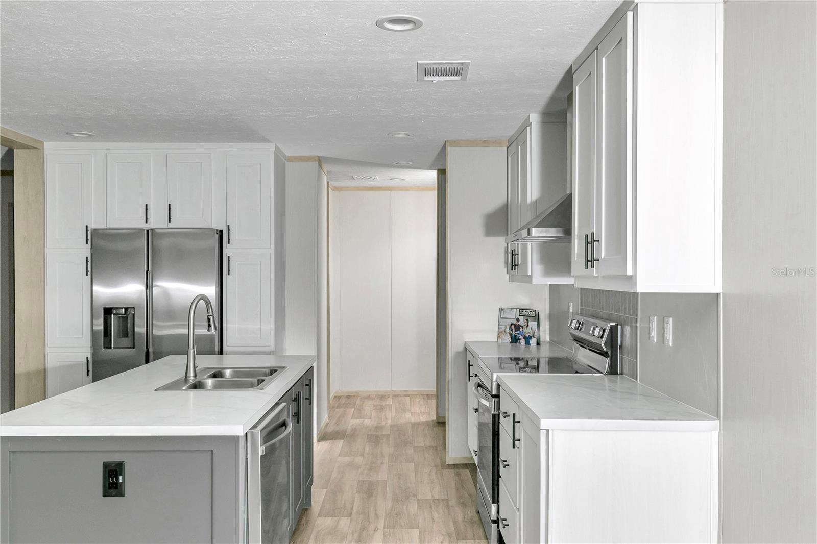 WILLISTON HIGHLANDS - Residential