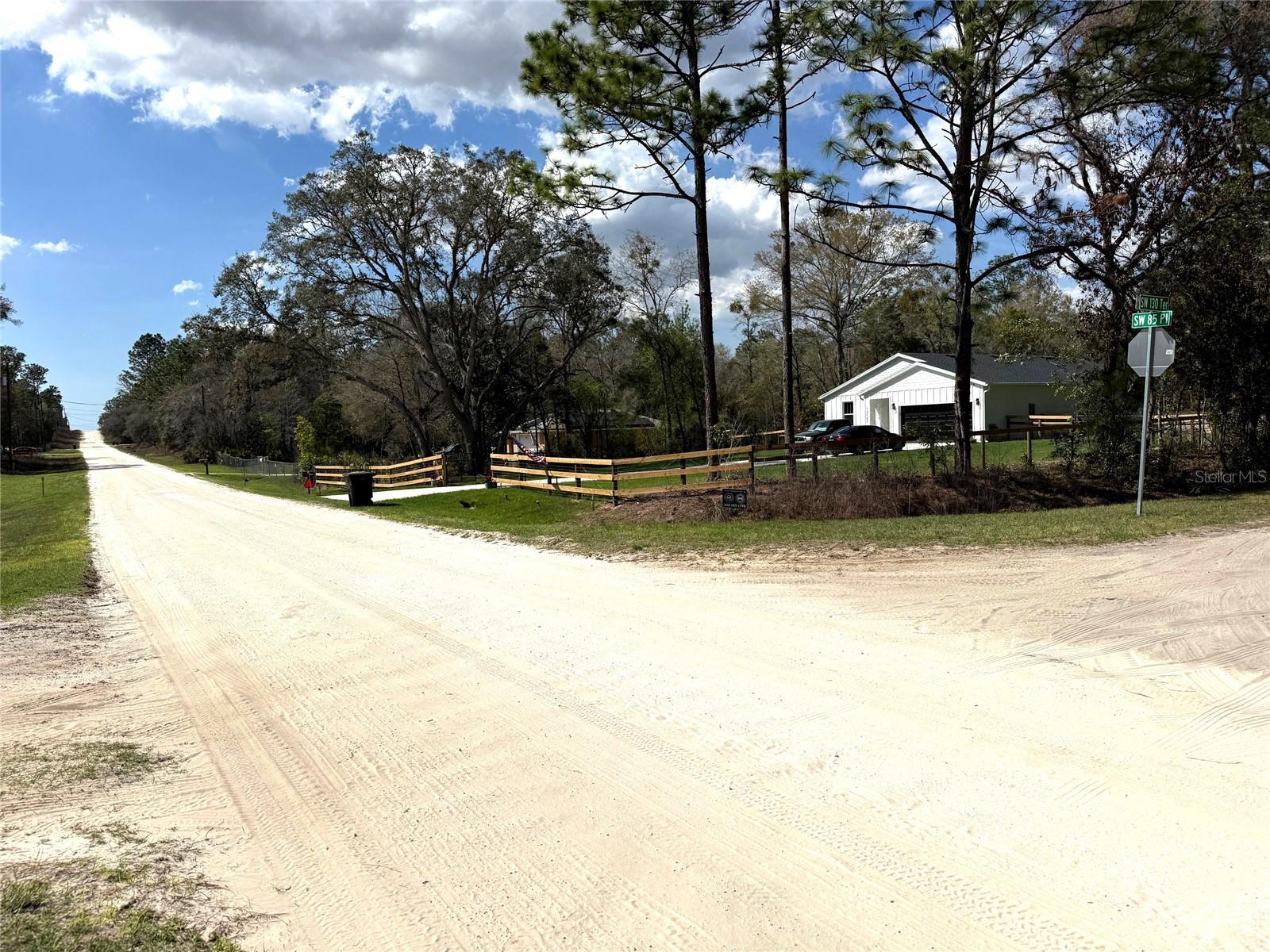 ROLLING HILLS UN 01 - Land