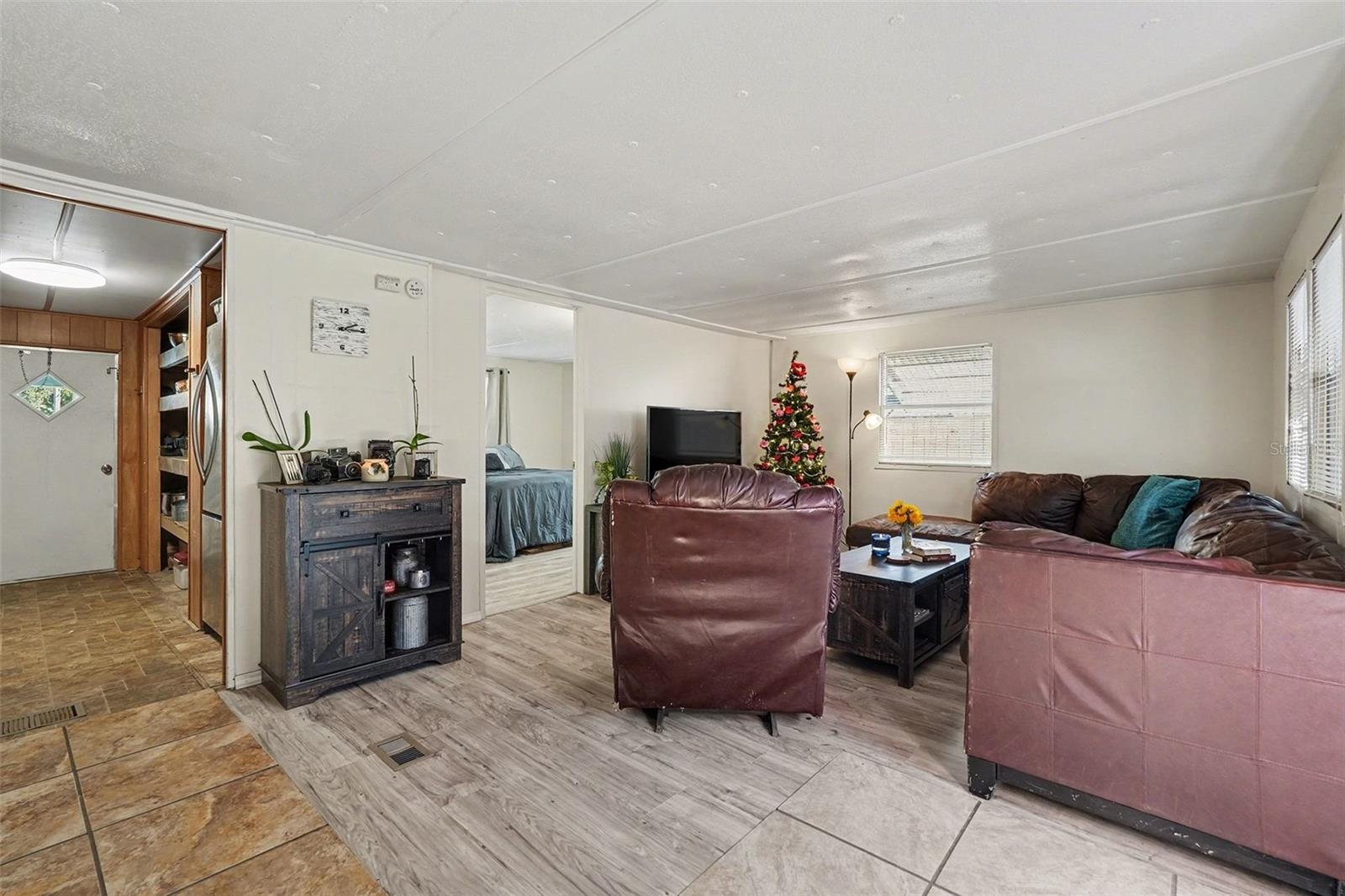 ZEPHYRHILLS COLONY CO - Residential Lease