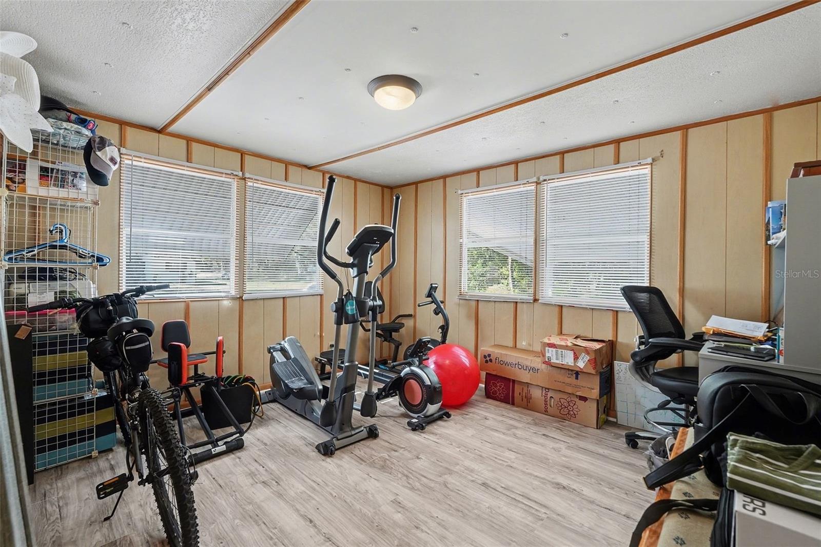 ZEPHYRHILLS COLONY CO - Residential Lease