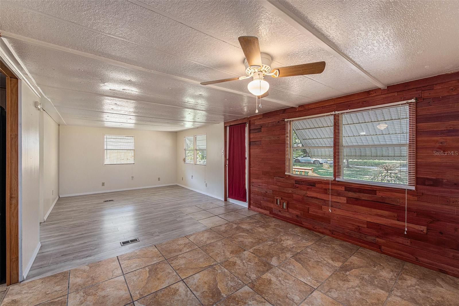 ZEPHYRHILLS COLONY CO - Residential Lease