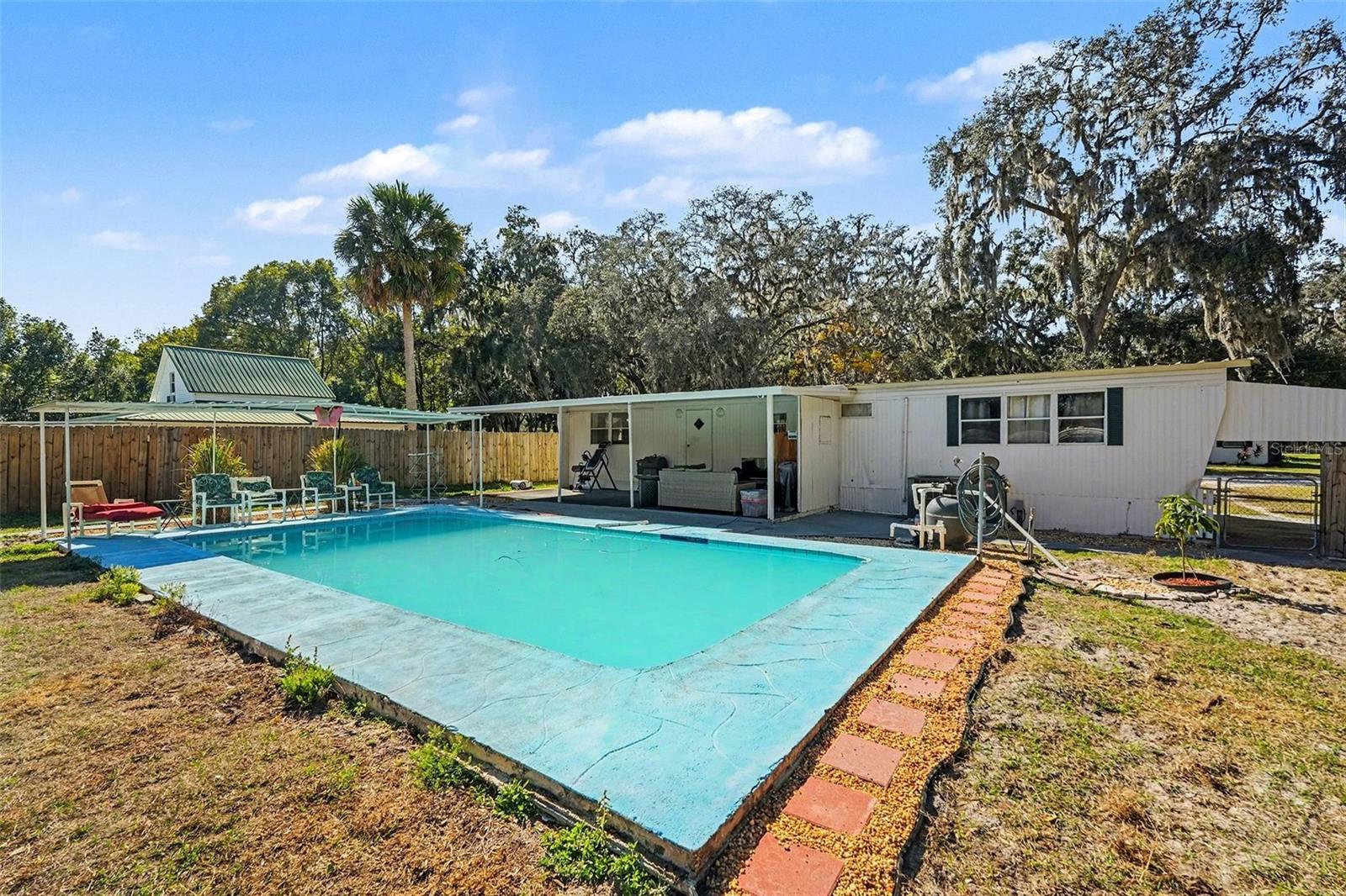 ZEPHYRHILLS COLONY CO - Residential Lease