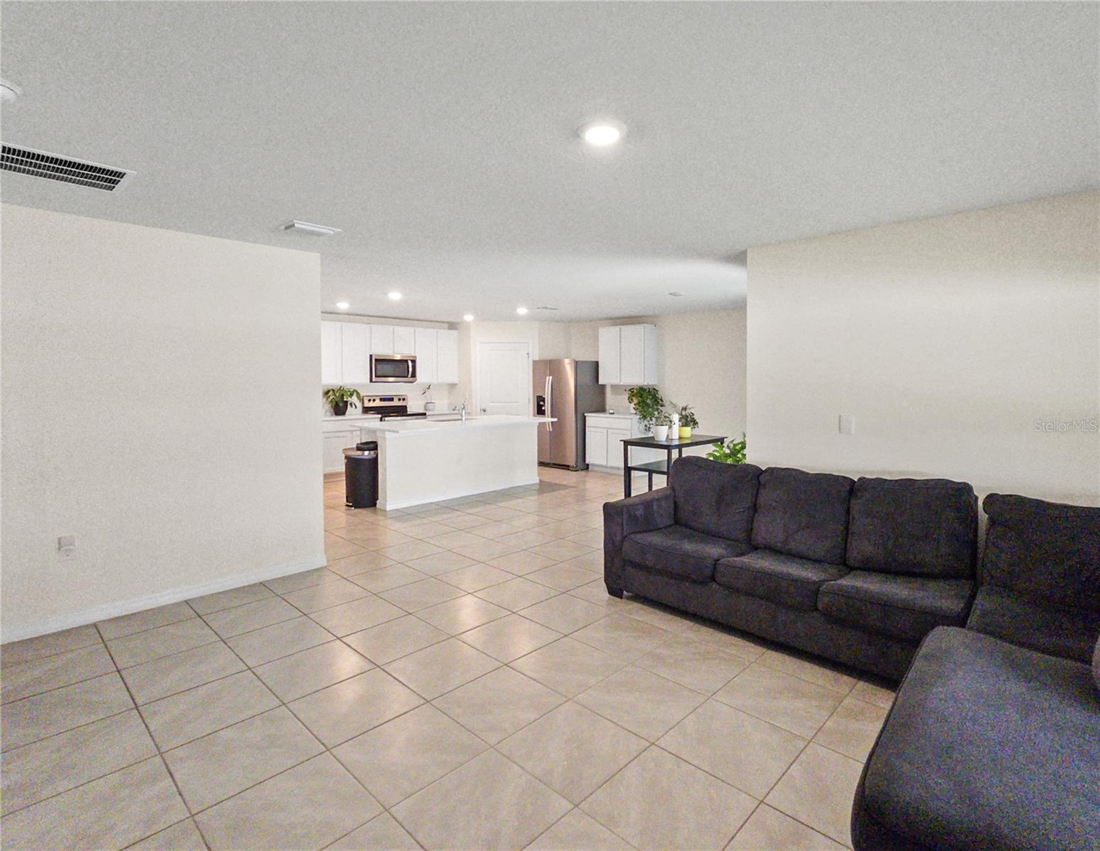 DEER PATH NORTH PH 2 - Residential Lease