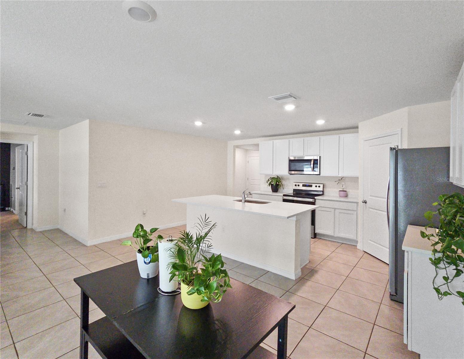 DEER PATH NORTH PH 2 - Residential Lease