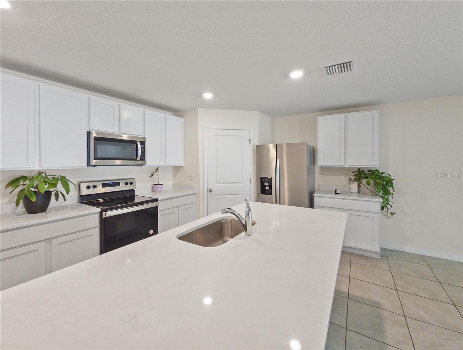 DEER PATH NORTH PH 2 - Residential Lease