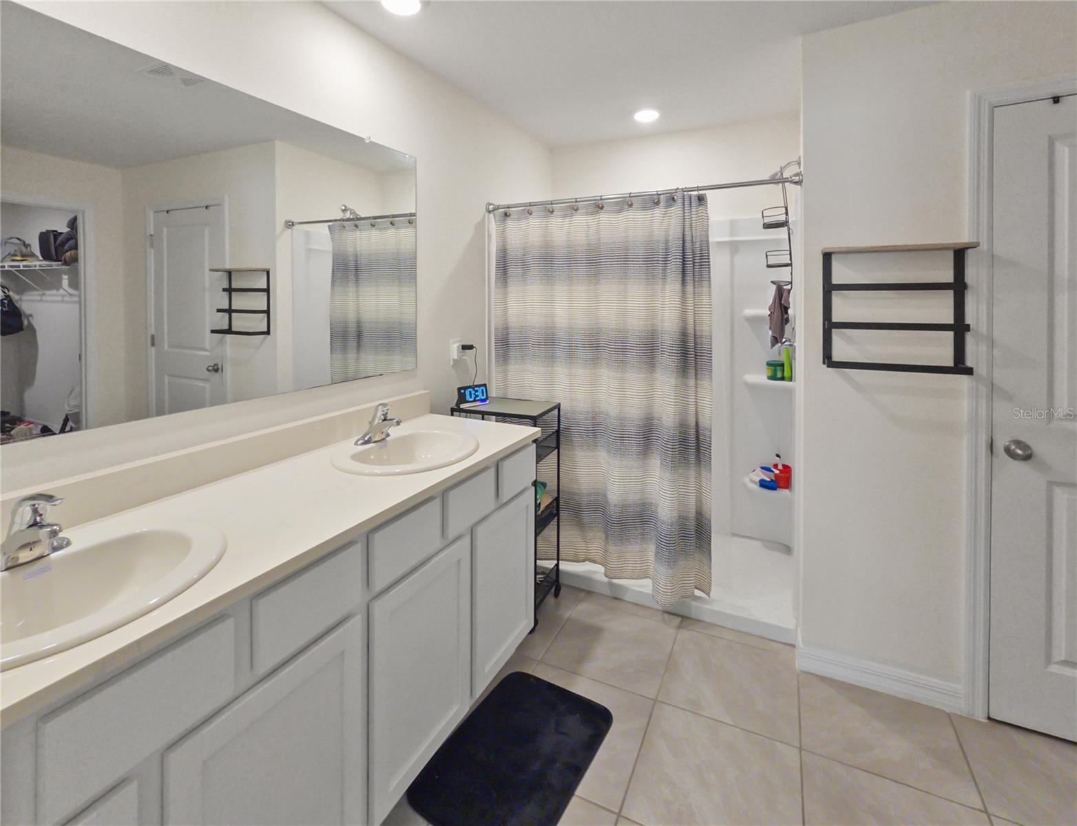 DEER PATH NORTH PH 2 - Residential Lease