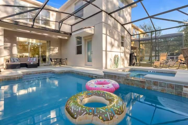 PARADISE PALMS RESORT PH 4 - Residential Lease