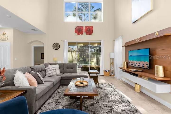 PARADISE PALMS RESORT PH 4 - Residential Lease