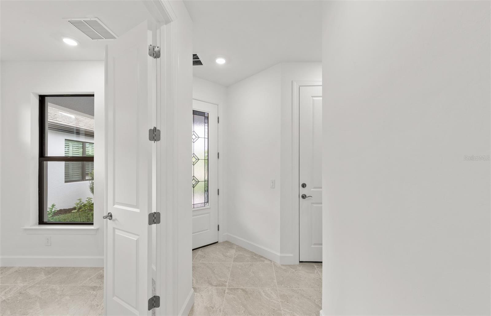 ARBOR OAKS AT THE WOODLANDS - Residential