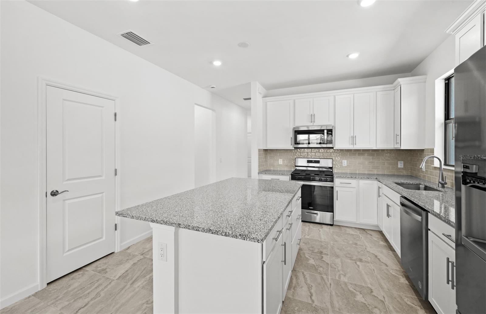 ARBOR OAKS AT THE WOODLANDS - Residential